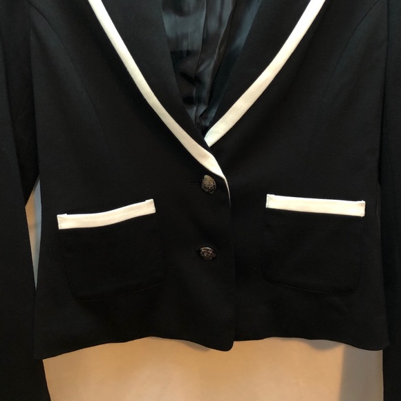 Forever XXI Black and White Blazer - Picture 3 of 8